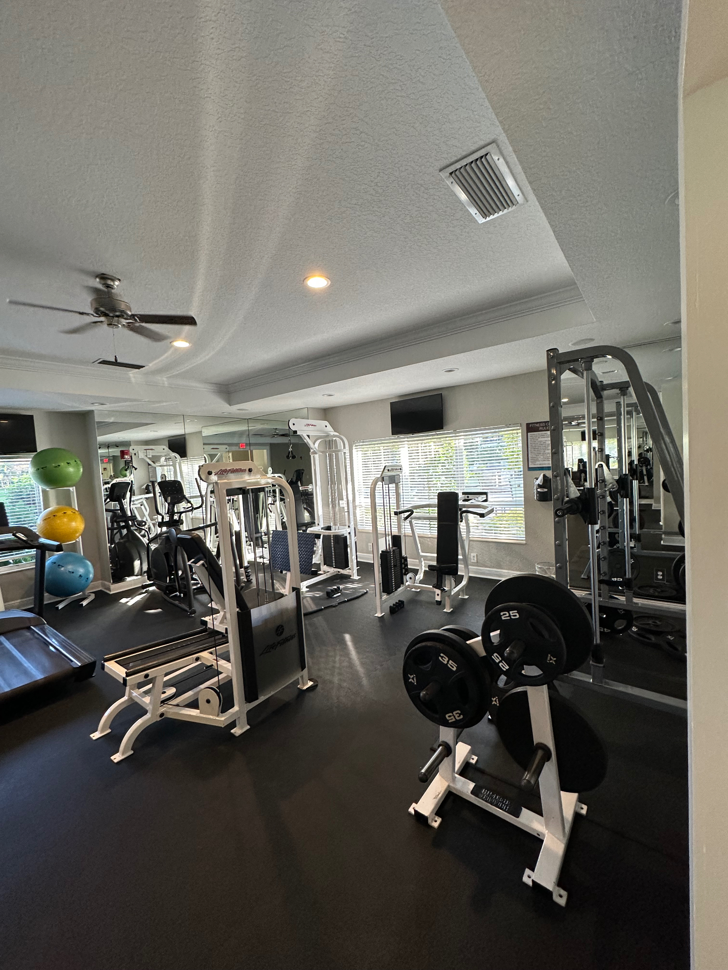 Community Gym Repaint – Neutral Tone Refresh